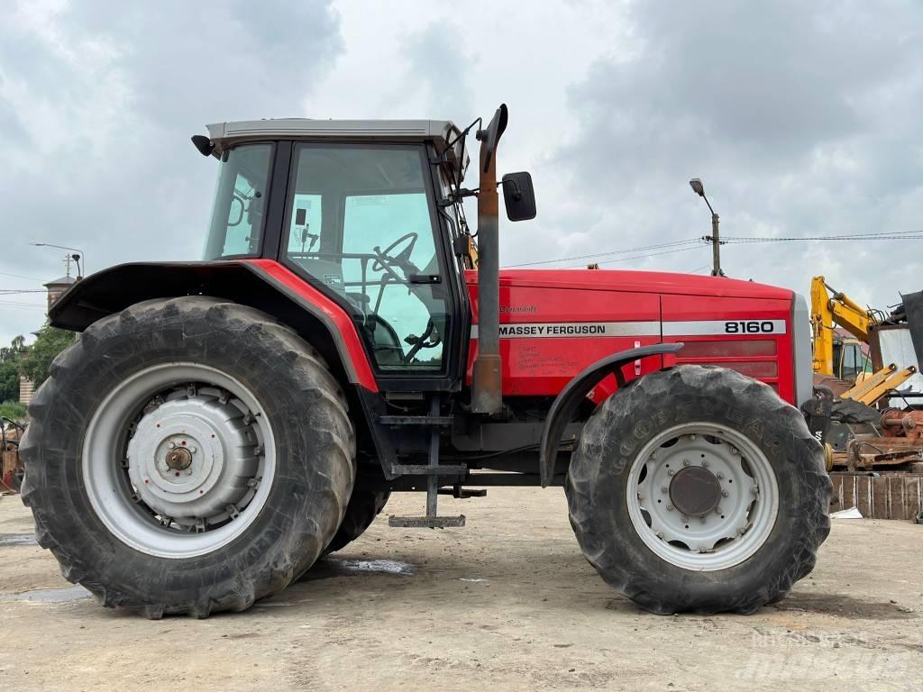 Massey Ferguson 8160 Traktory