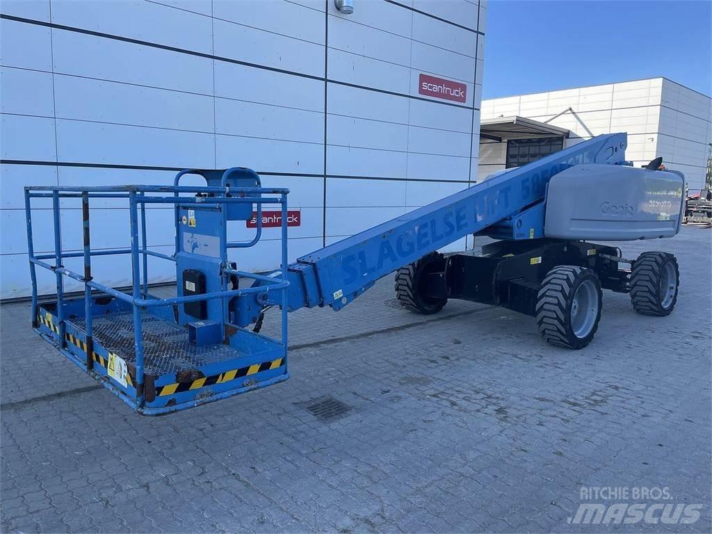 Genie S-60HC Kloubové plošiny