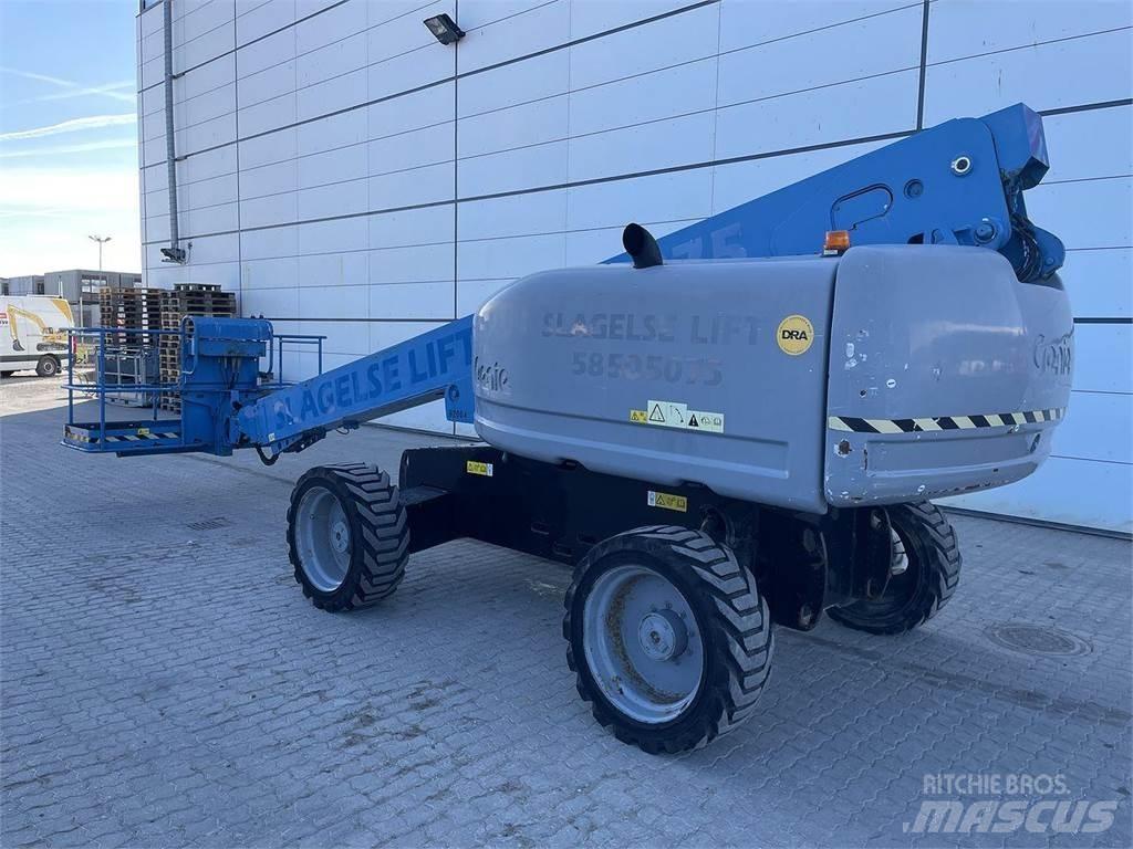 Genie S-60HC Kloubové plošiny