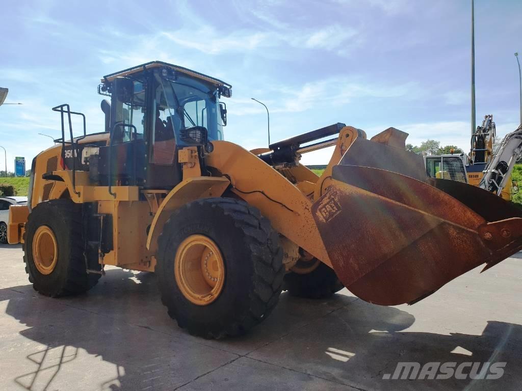 CAT 950M Kolové nakladače