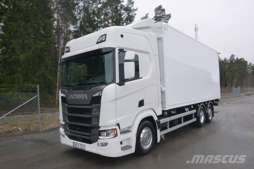 Scania R560 LB6x2*4 Vozy na dřevní štěpku
