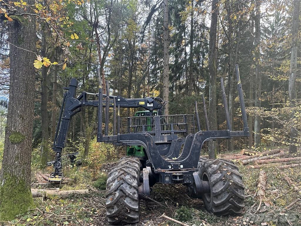 John Deere 1510G Vyvážecí traktory