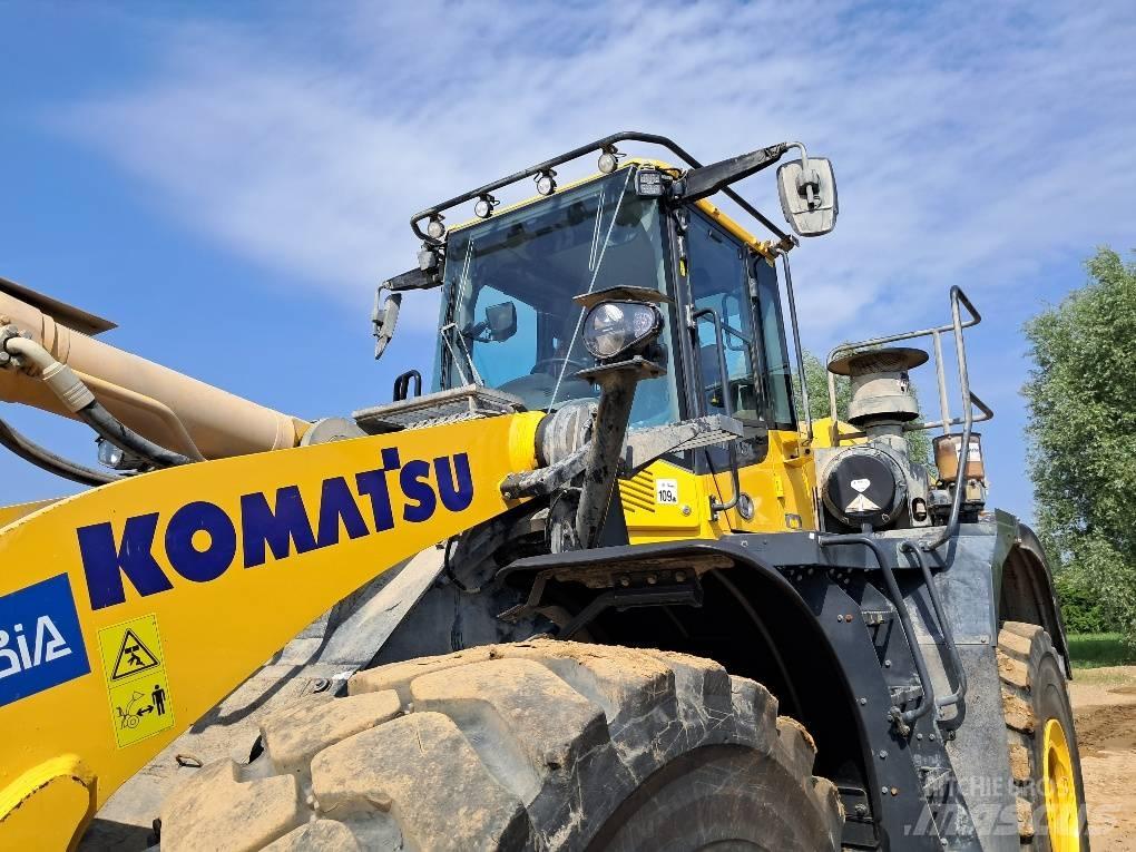 Komatsu WA500-8E0 Kolové nakladače
