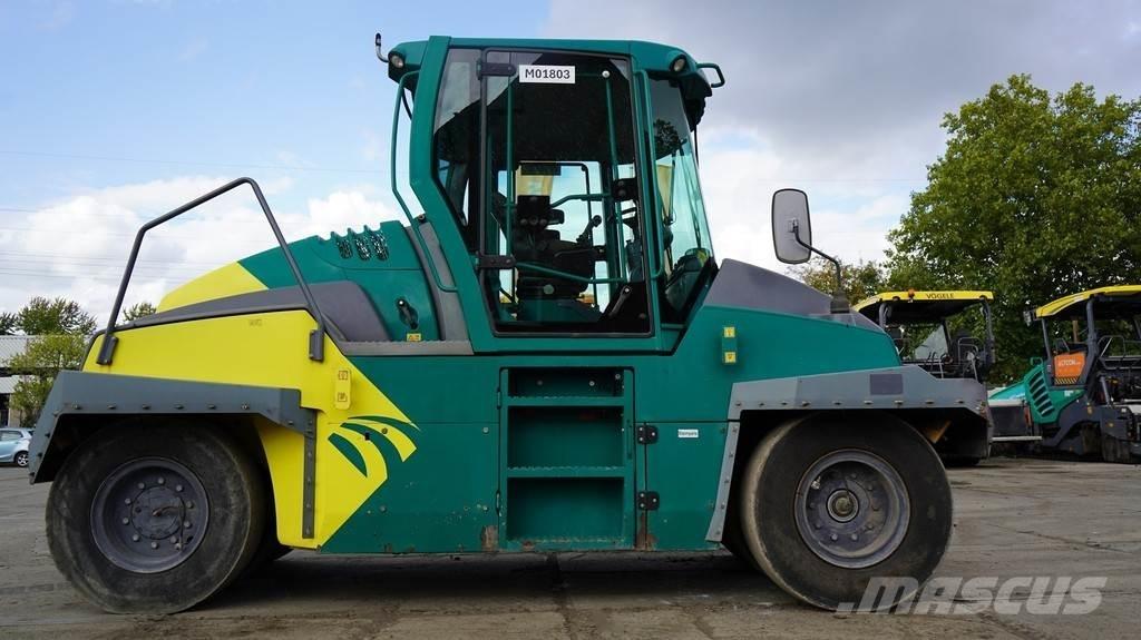 Hamm GRW 280-16 Pneumatikové válce