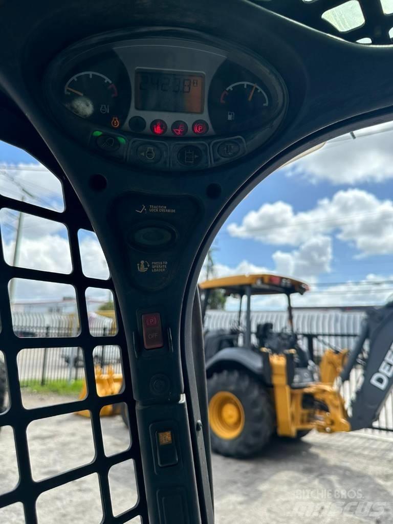 Bobcat T 550 Smykem řízené nakladače
