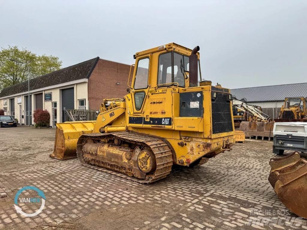 CAT 963 Pásové nakladače