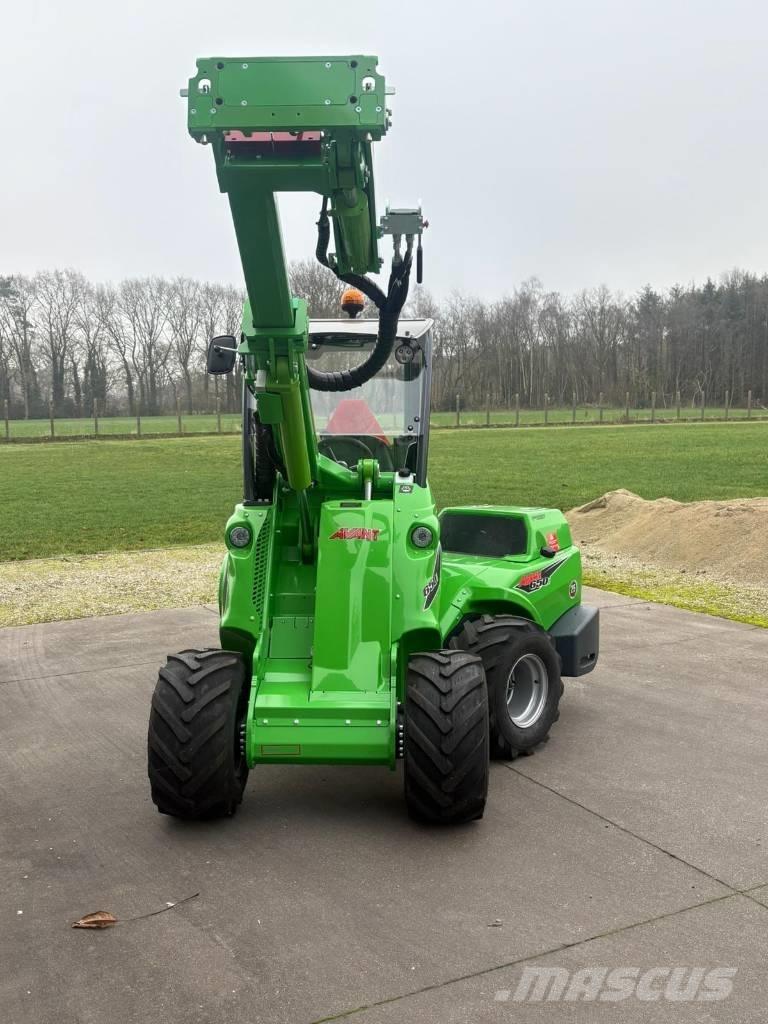 Avant 650 Víceúčelové nakladače