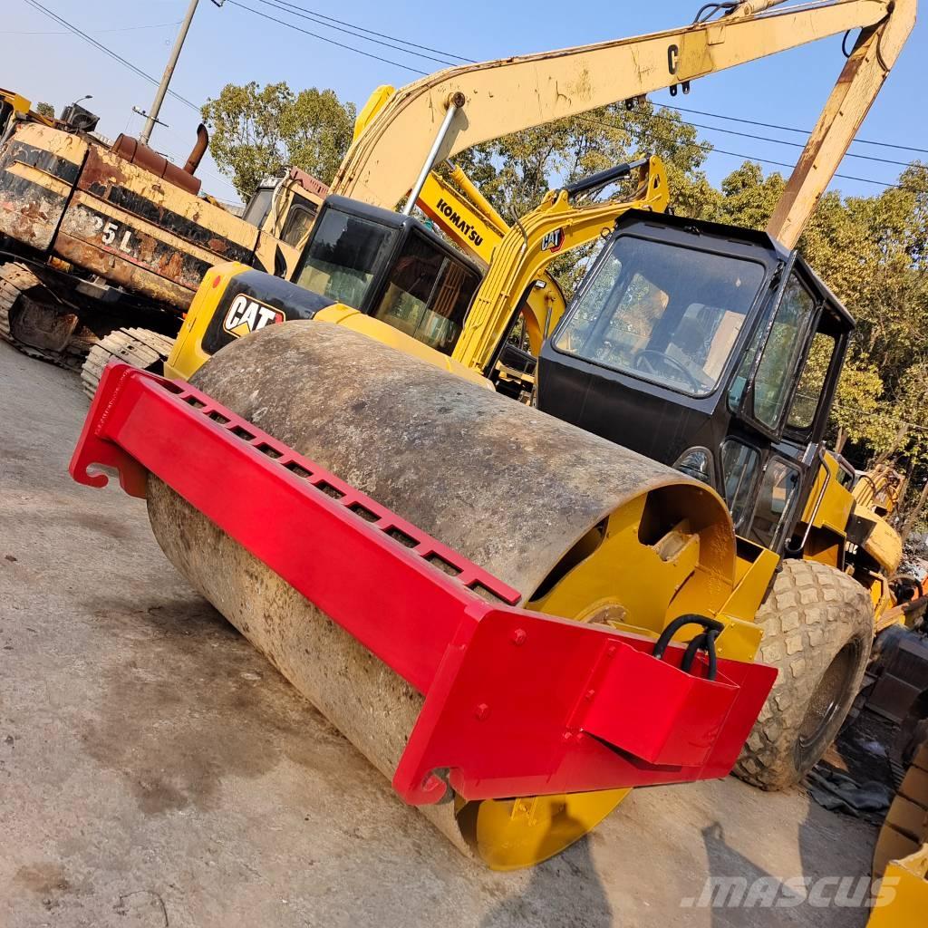 Dynapac CA25D Tahačové válce