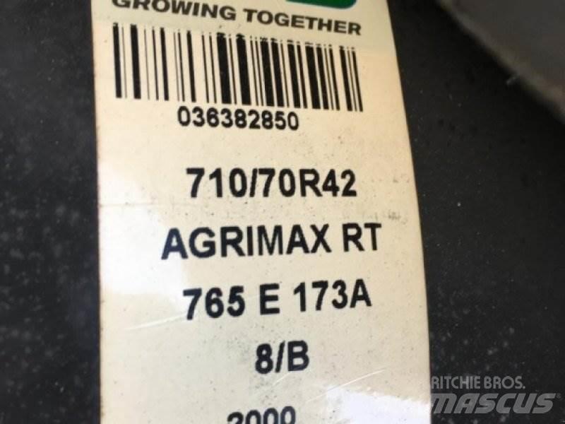 BKT 710/70 R 42 Pneumatiky, kola a ráfky