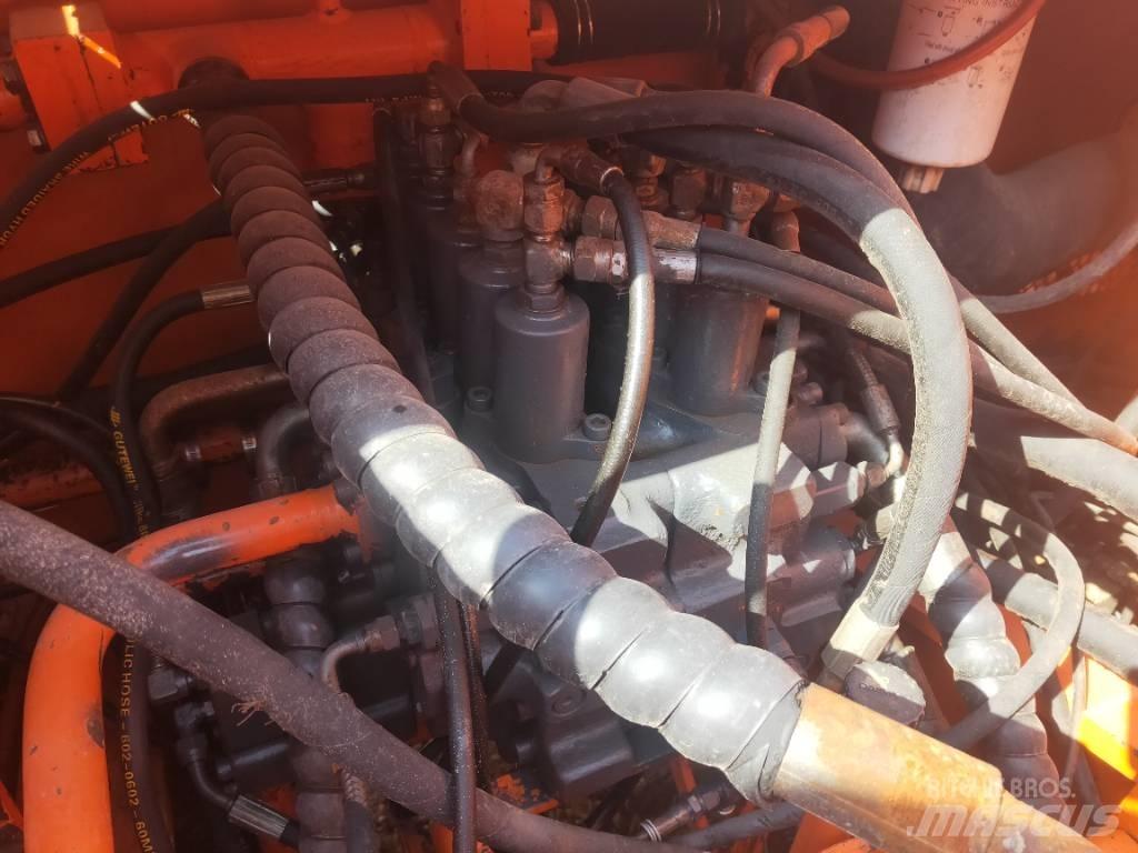 Doosan DH220LC-7 Pásová rýpadla