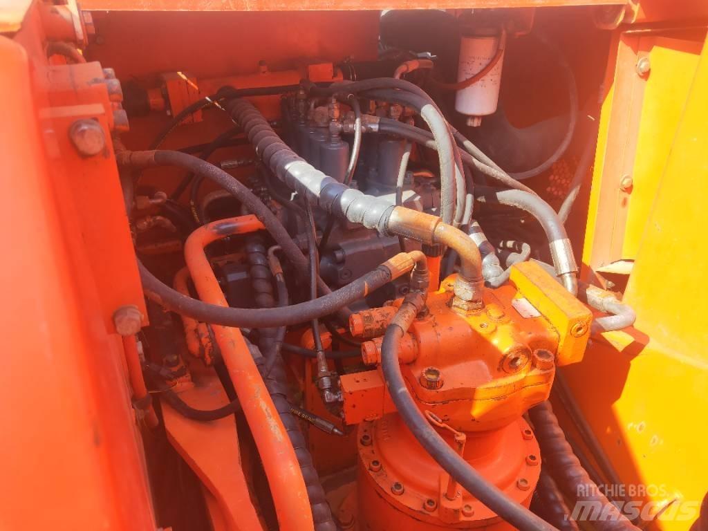 Doosan DH220LC-7 Pásová rýpadla