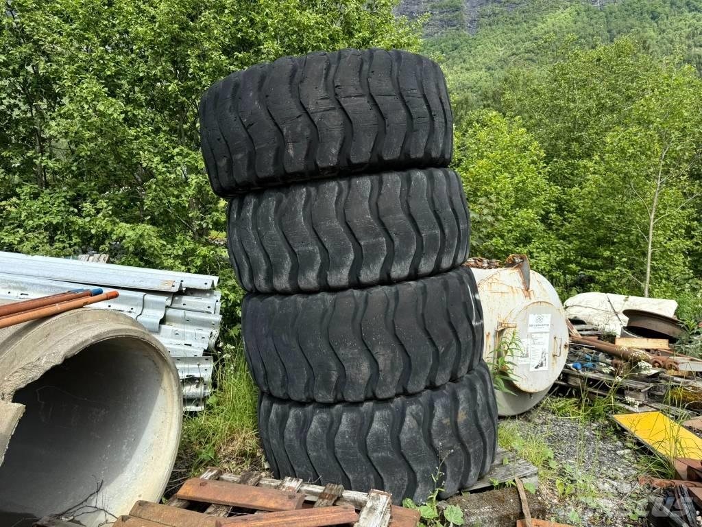 Goodyear 23,5R25 Pneumatiky, kola a ráfky