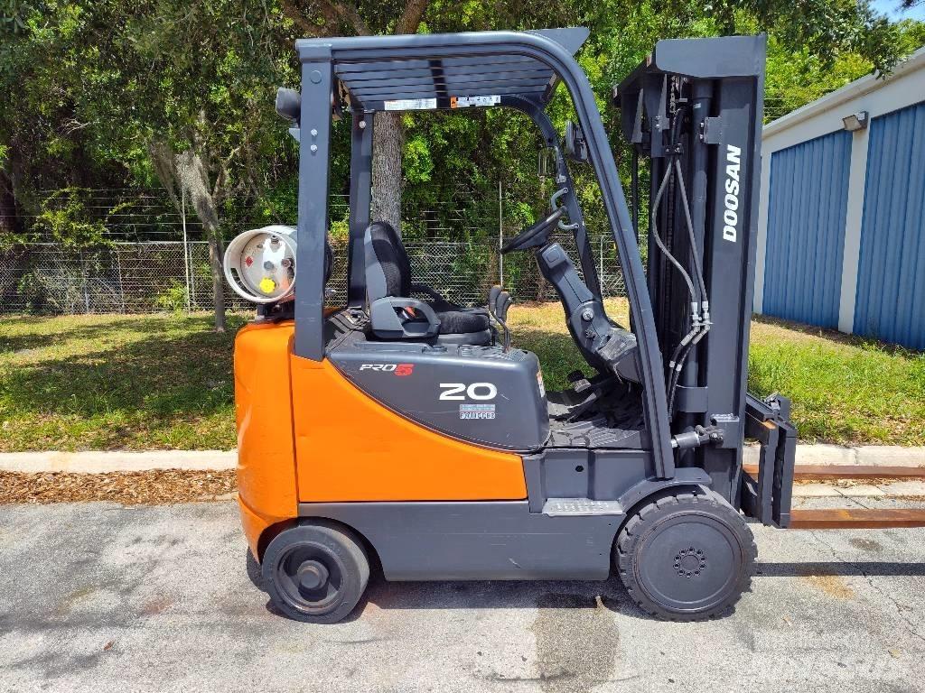 Doosan GC 20 SC-5 Další