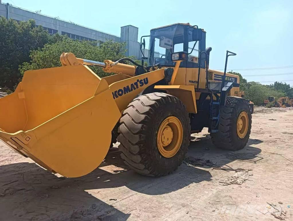 Komatsu WA 470 Kolové nakladače