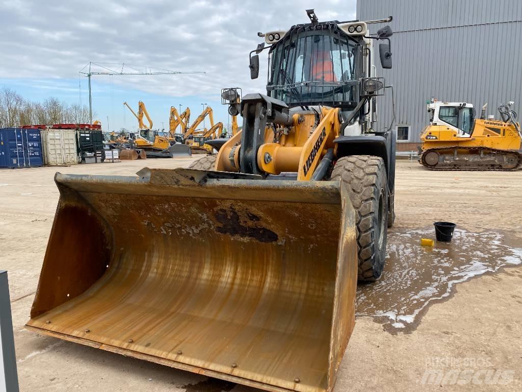 Liebherr L 526 Kolové nakladače