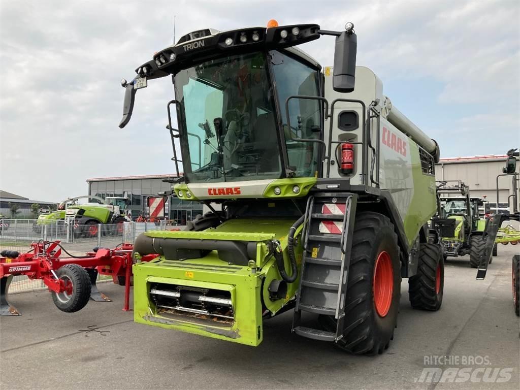 CLAAS Trion 520 Sklízecí mlátičky