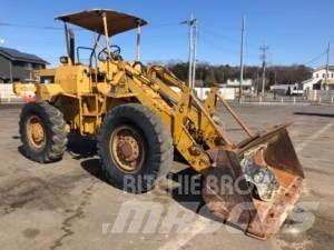 CAT 910 Kolové nakladače