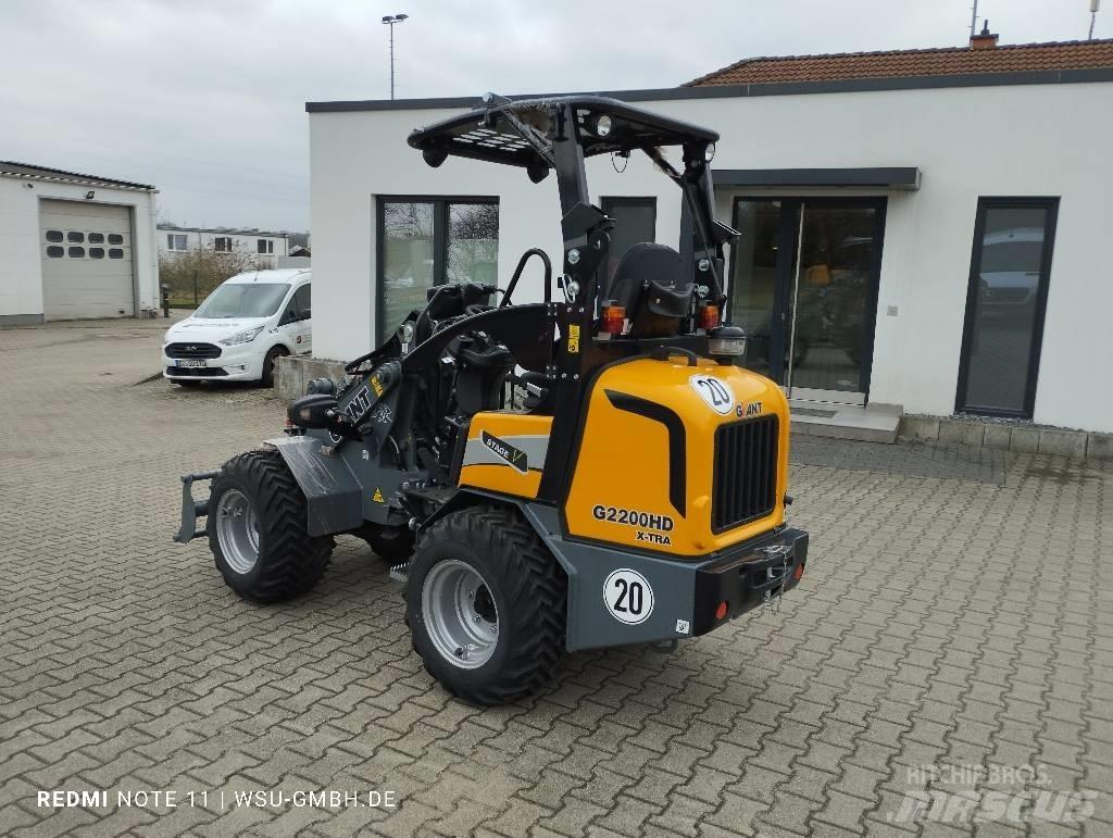 GiANT G2200 Xtra HD Čelní nakladače a rypadla
