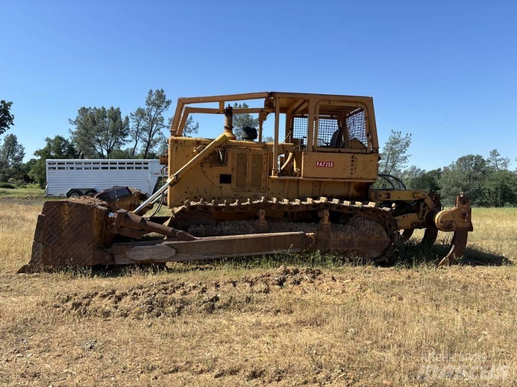 Komatsu D 85-12 Pásové dozery