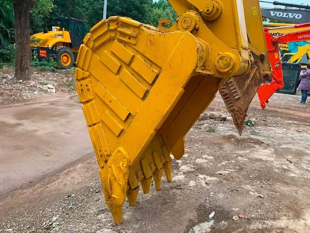 CAT 323 D L Pásová rýpadla