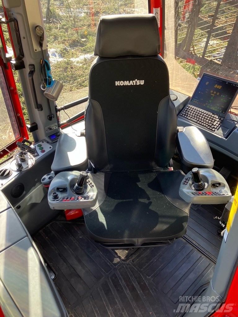 Komatsu 895 Vyvážecí traktory