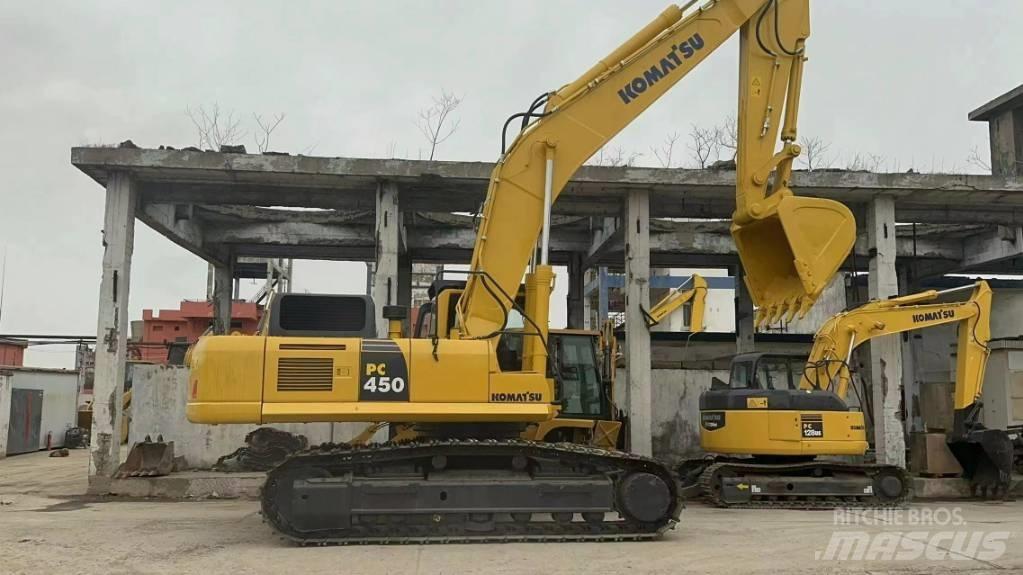 Komatsu PC 450 Pásová rýpadla