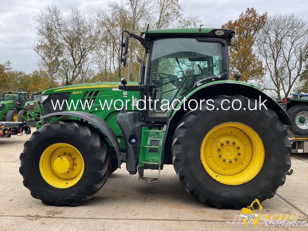 John Deere 6215 R Traktory