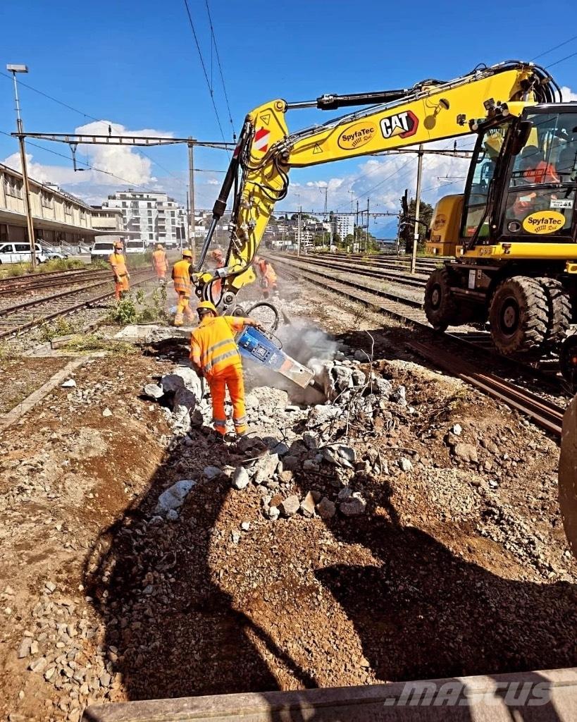 CAT 323 Rail Speciální bagry