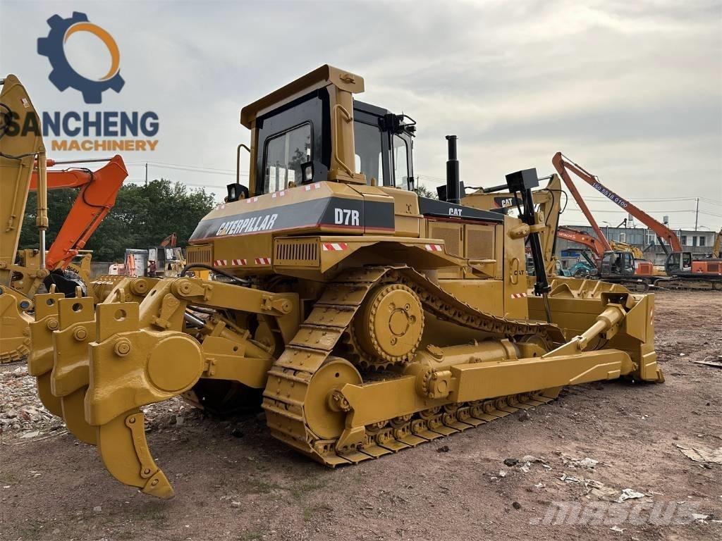 CAT D 7 R Pásové dozery