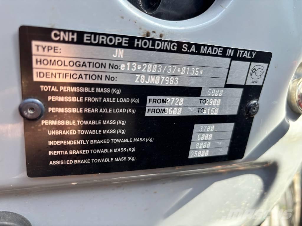 New Holland TD 5040 Traktory