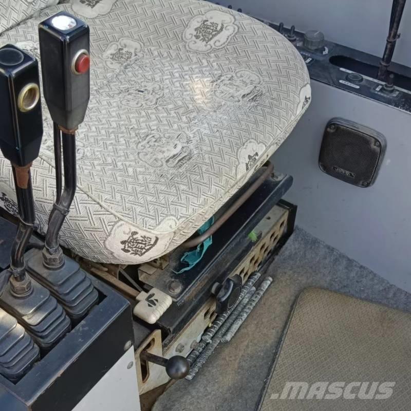 Hitachi SCX2500 Pásové jeřáby