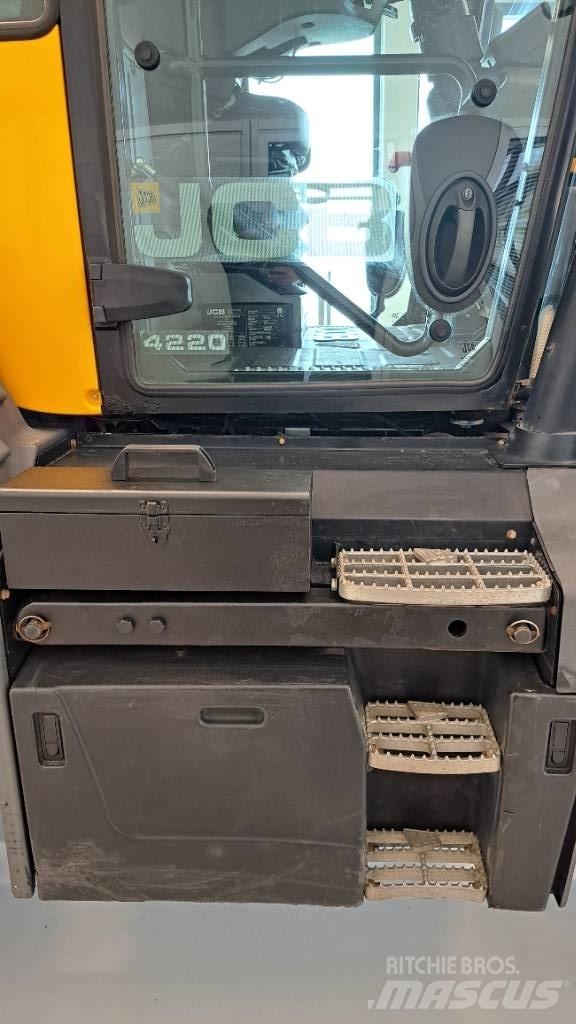 JCB Fastrac 4220 Traktory
