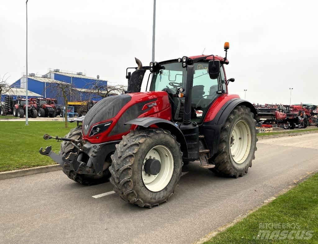 Valtra T 234 A Traktory