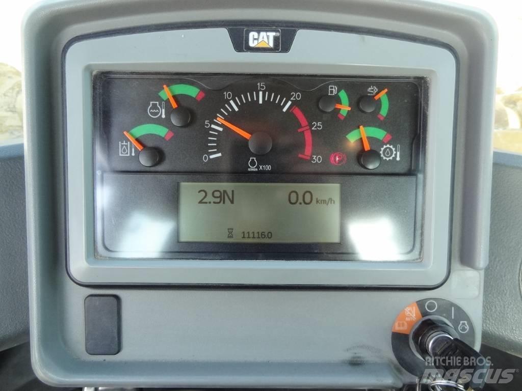 CAT 972 MXE Kolové nakladače