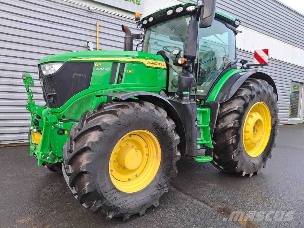 John Deere 6R 250 Traktory
