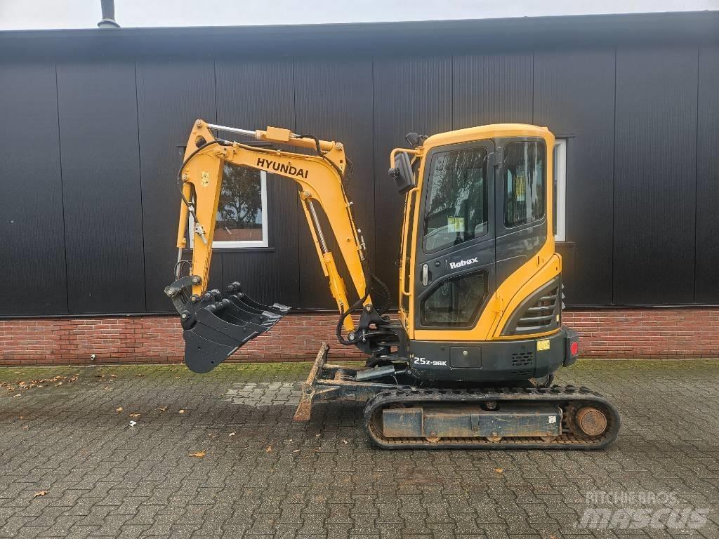 Hyundai Robex 25-9 Mini rýpadla < 7t
