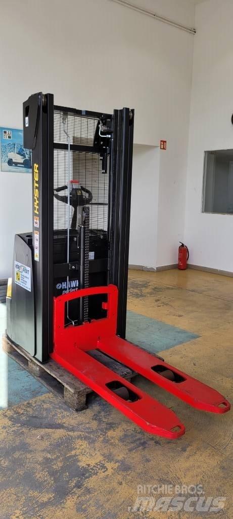 Hyster S 1.0 Ručně vedené vysokozdvižné vozíky
