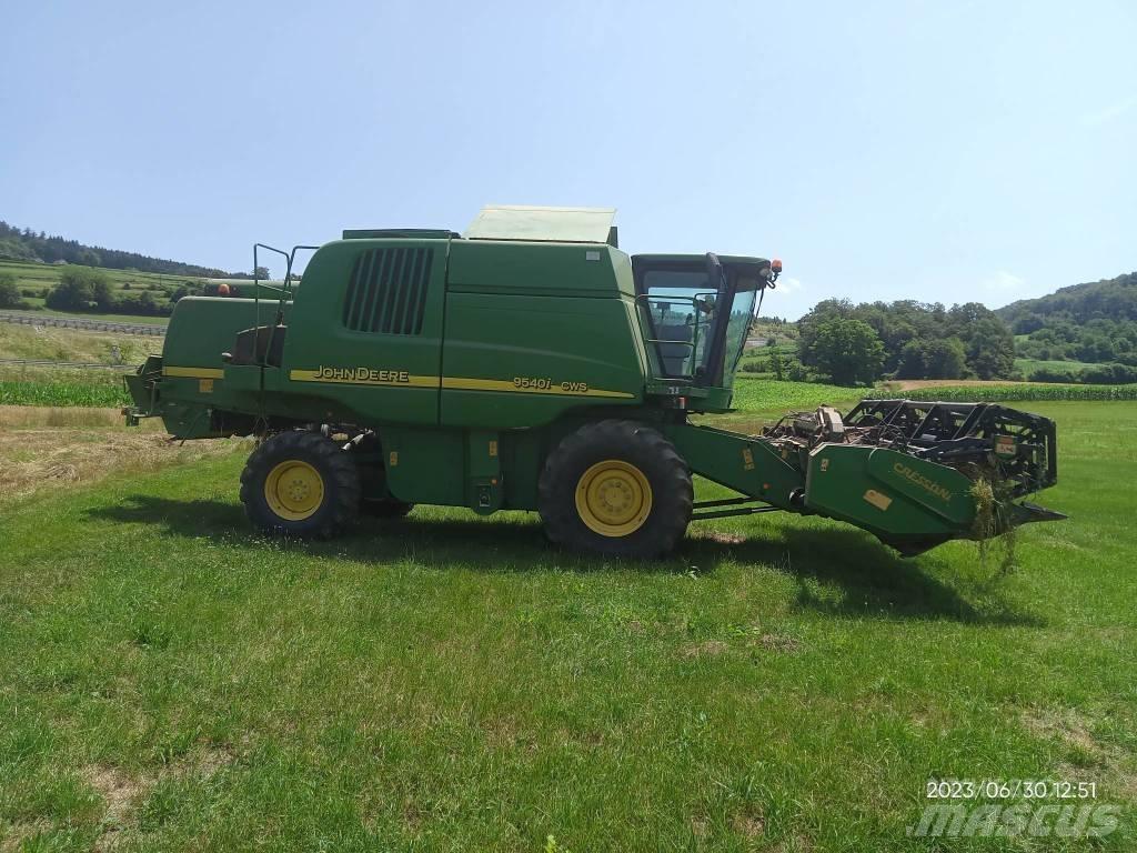 John Deere 9540 CWS Sklízecí mlátičky