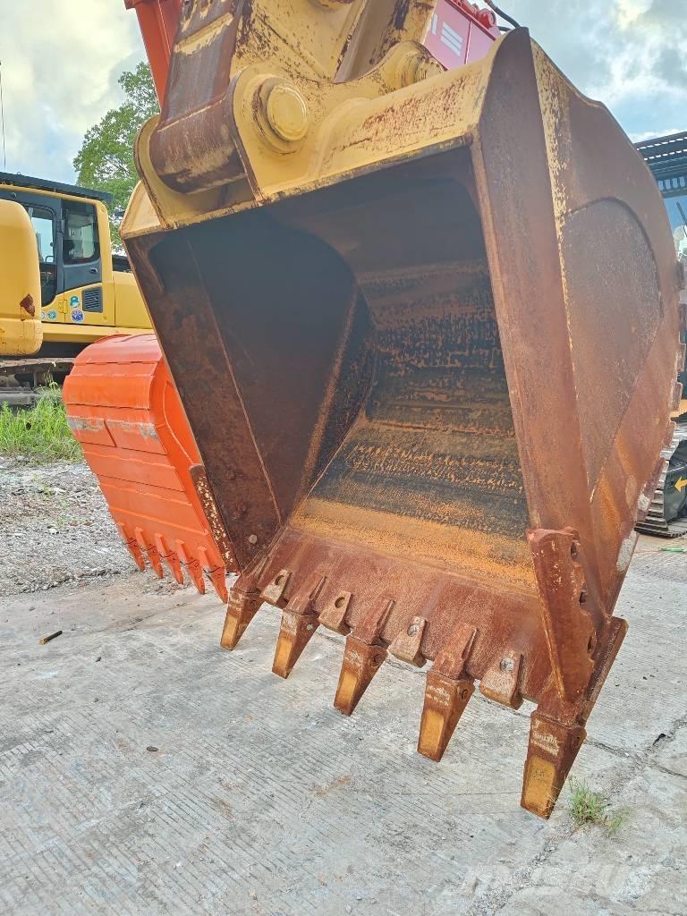 Komatsu PC 400-8 Pásová rýpadla