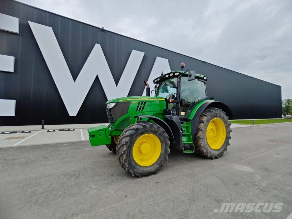 John Deere 6215 R Traktory