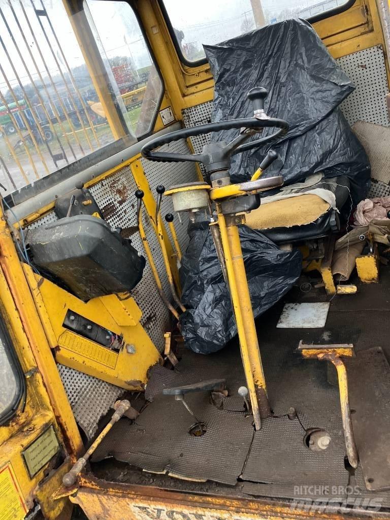 Volvo BM 641 Čelní nakladače a rypadla