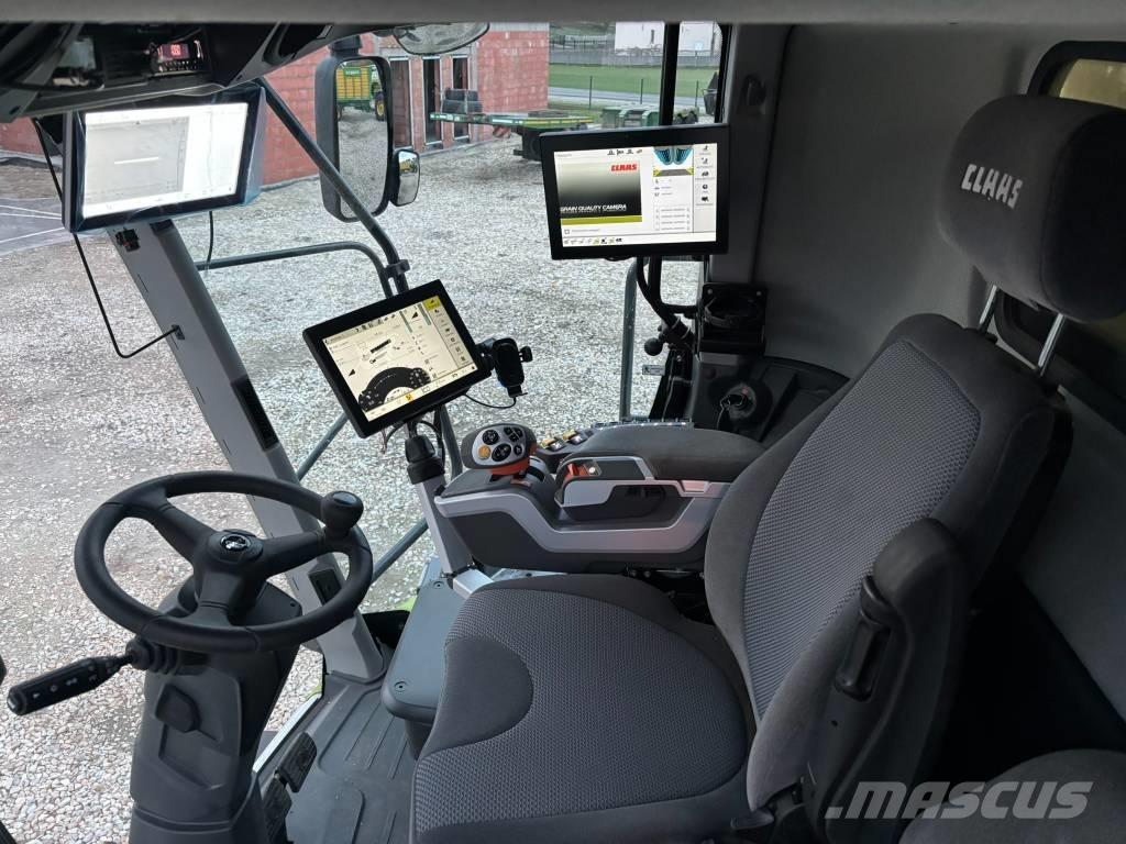 CLAAS Lexion 8900 TT Sklízecí mlátičky