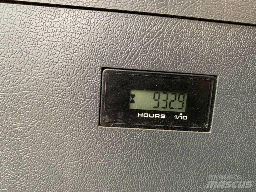 Hyundai HX 220 L Pásová rýpadla