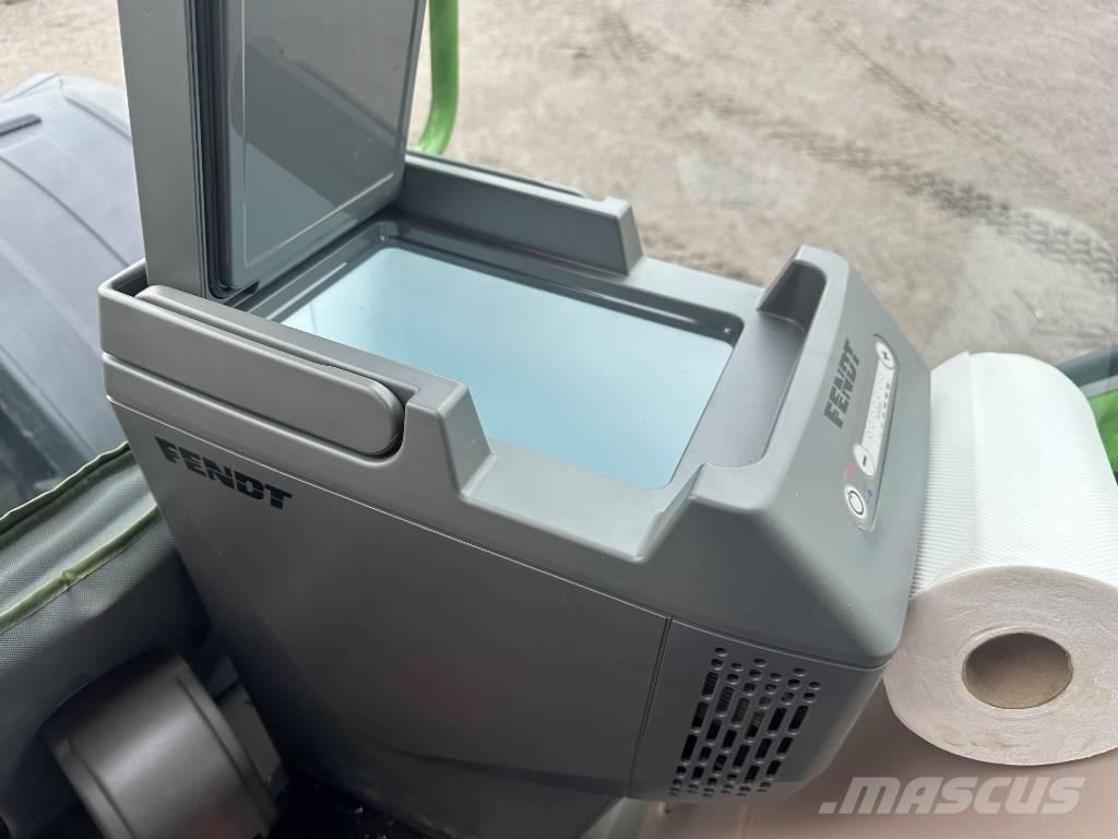 Fendt 728 Gen 7 Traktory