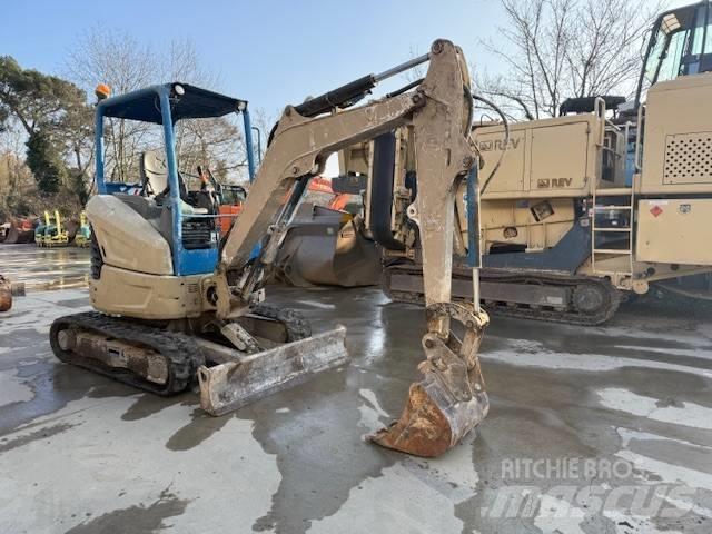 Bobcat E 27 Mini rýpadla < 7t