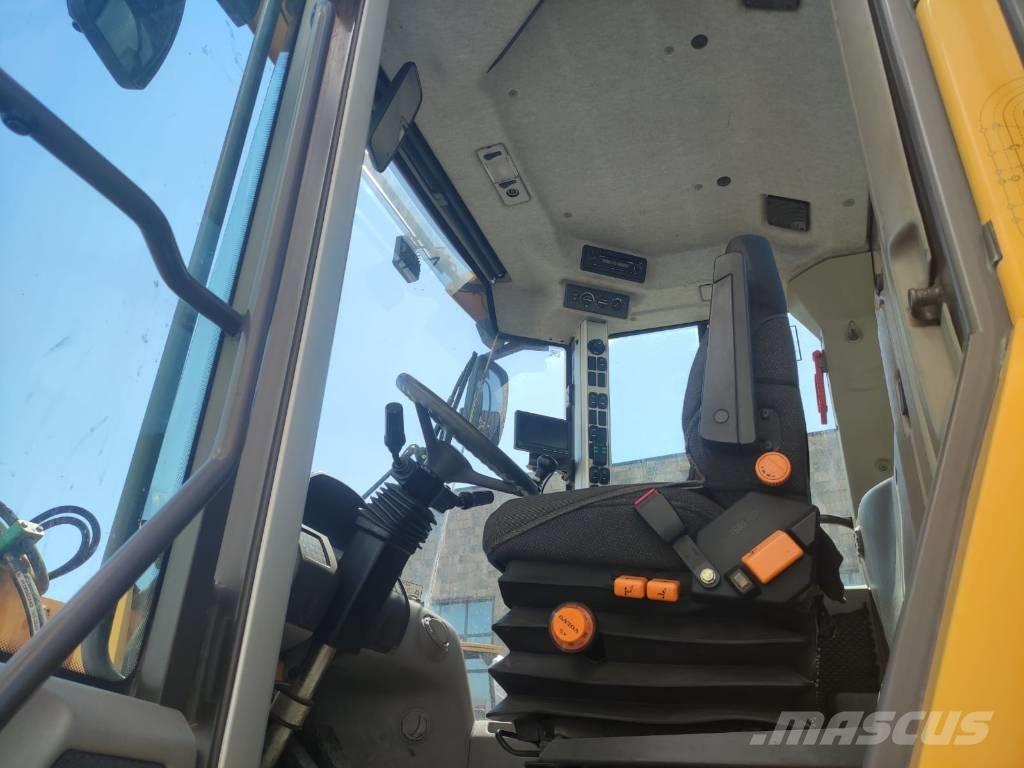 Volvo L 60 F Kolové nakladače