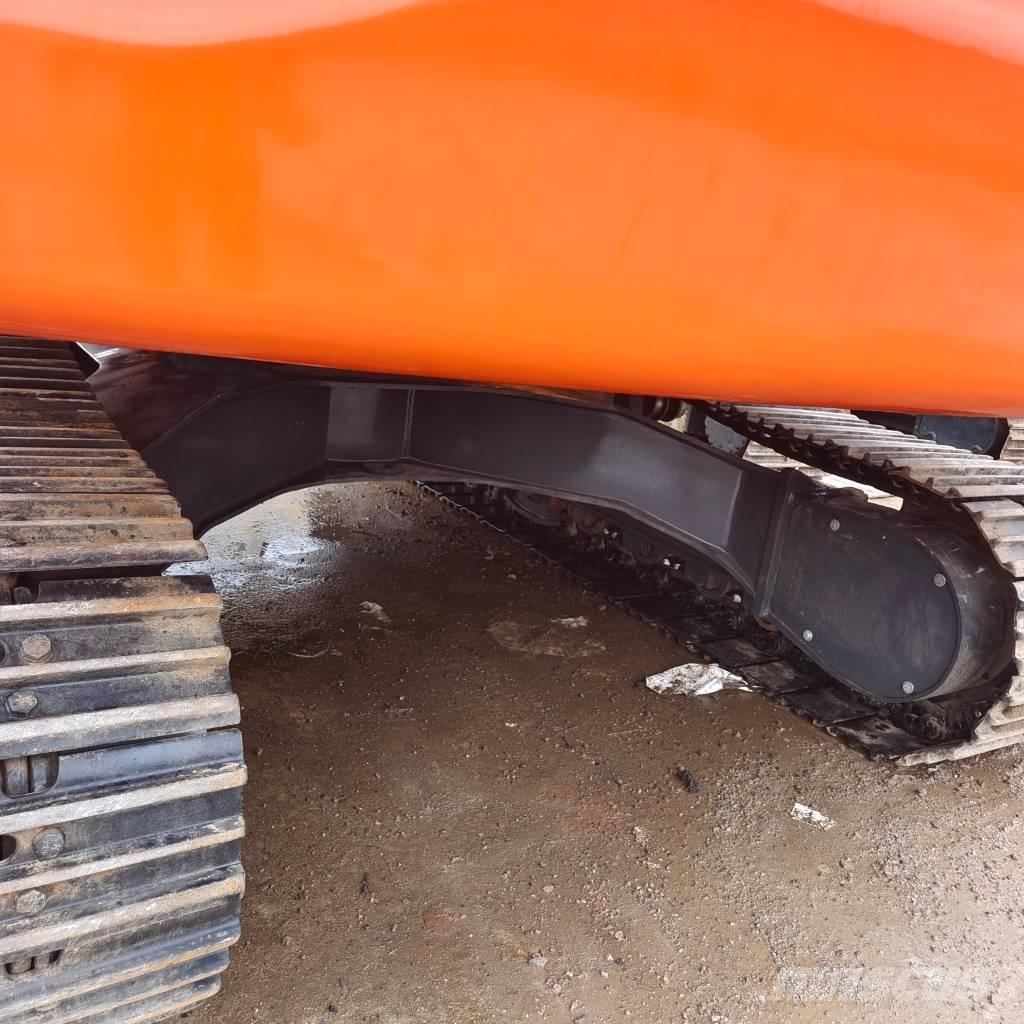 Doosan DX 225 Pásová rýpadla