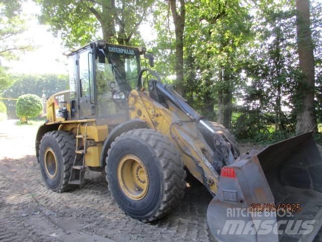 CAT 924 Kolové nakladače