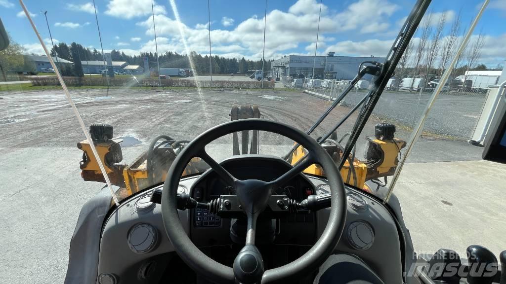 Volvo L 120 G Kolové nakladače