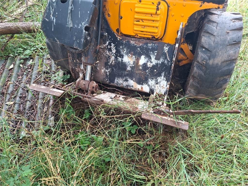 JCB 180 W 4X4 Stavebnictví - ostatní